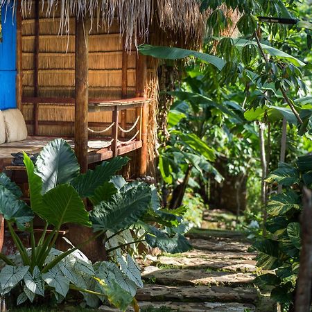 Sten Lodge Labuan Bajo Exterior foto